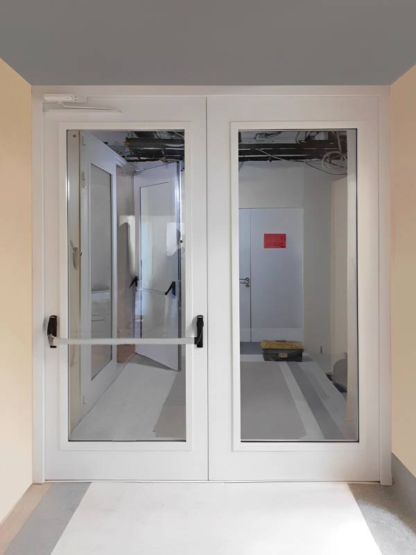 Двупольная дверь EIW 60, внутренняя сторона (ул. 3-я Черепковская) Двупольная дверь EIW 60, внутренняя сторона (ул. 3-я Черепковская)