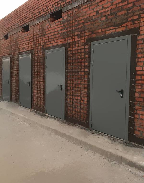 Однопольные серые двери Однопольные серые двери