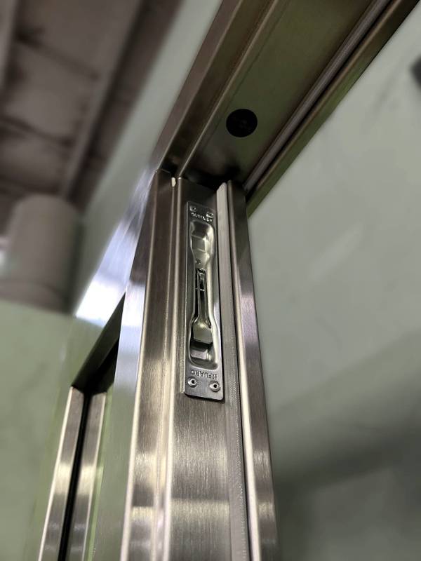 Торцевой шпингалет Торцевой шпингалет