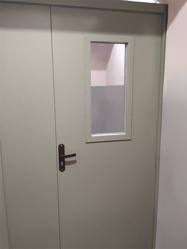 Внутренняя сторона двери (подъезд, ул. Архитектора Власова) Внутренняя сторона двери (подъезд, ул. Архитектора Власова)