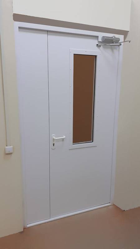 Внутренняя сторона полуторной двери (госпиталь, ул. 2-я Дубровская) Внутренняя сторона полуторной двери (госпиталь, ул. 2-я Дубровская)