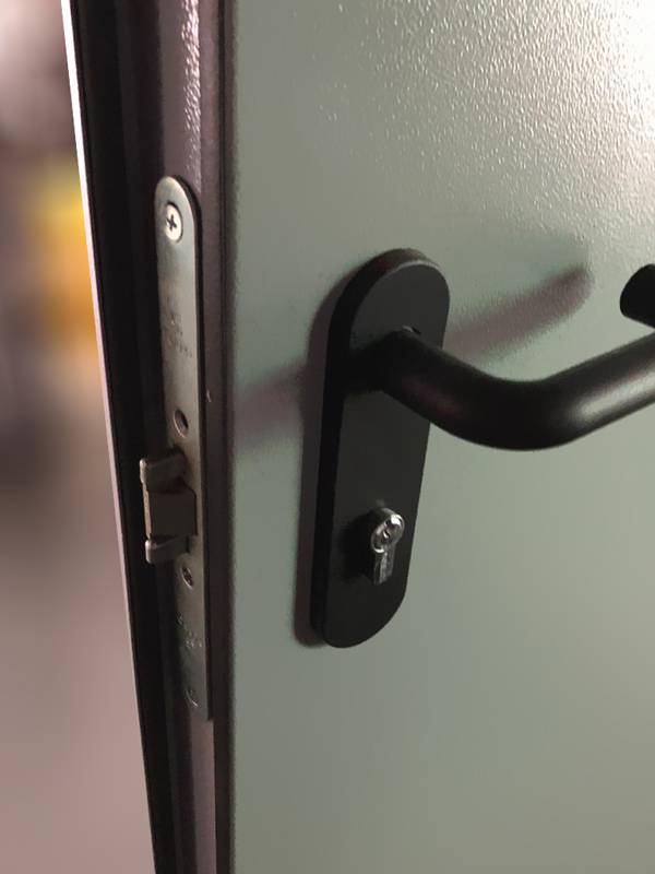 Замок (завод «Состра», д. Бужарово, ул. Центральная, 21) Замок (завод «Состра», д. Бужарово, ул. Центральная, 21)